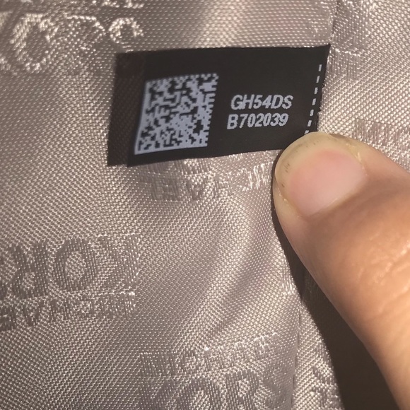 Michael Kors Purse - Picture 7 of 7